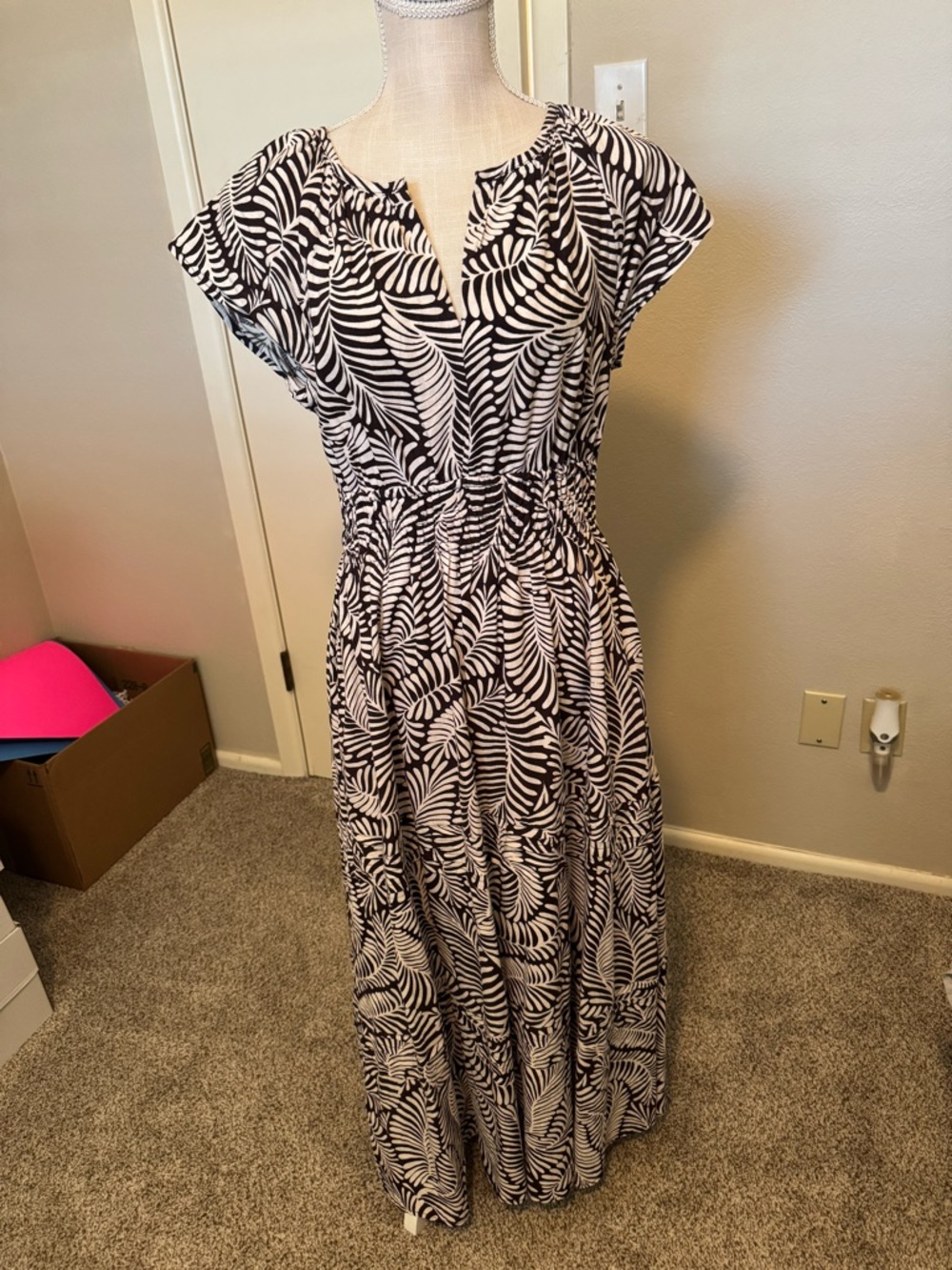 Rachel Zoe Brown and White Leaf-Print Maxi Dress